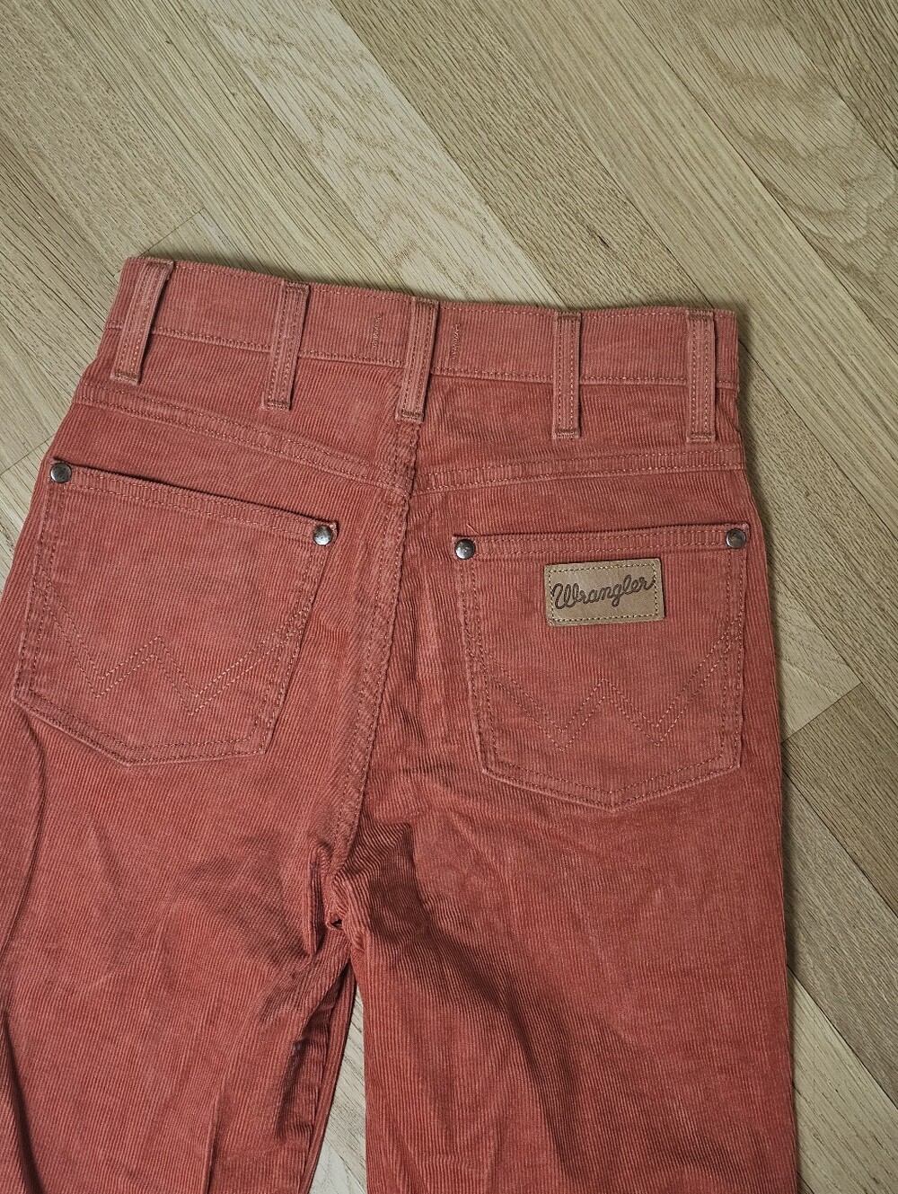 WRANGLER Corduroy HERTAGE FIT Women's BURNT ORANGE Vintage JEANS Denim 24 - Picture 5 of 7